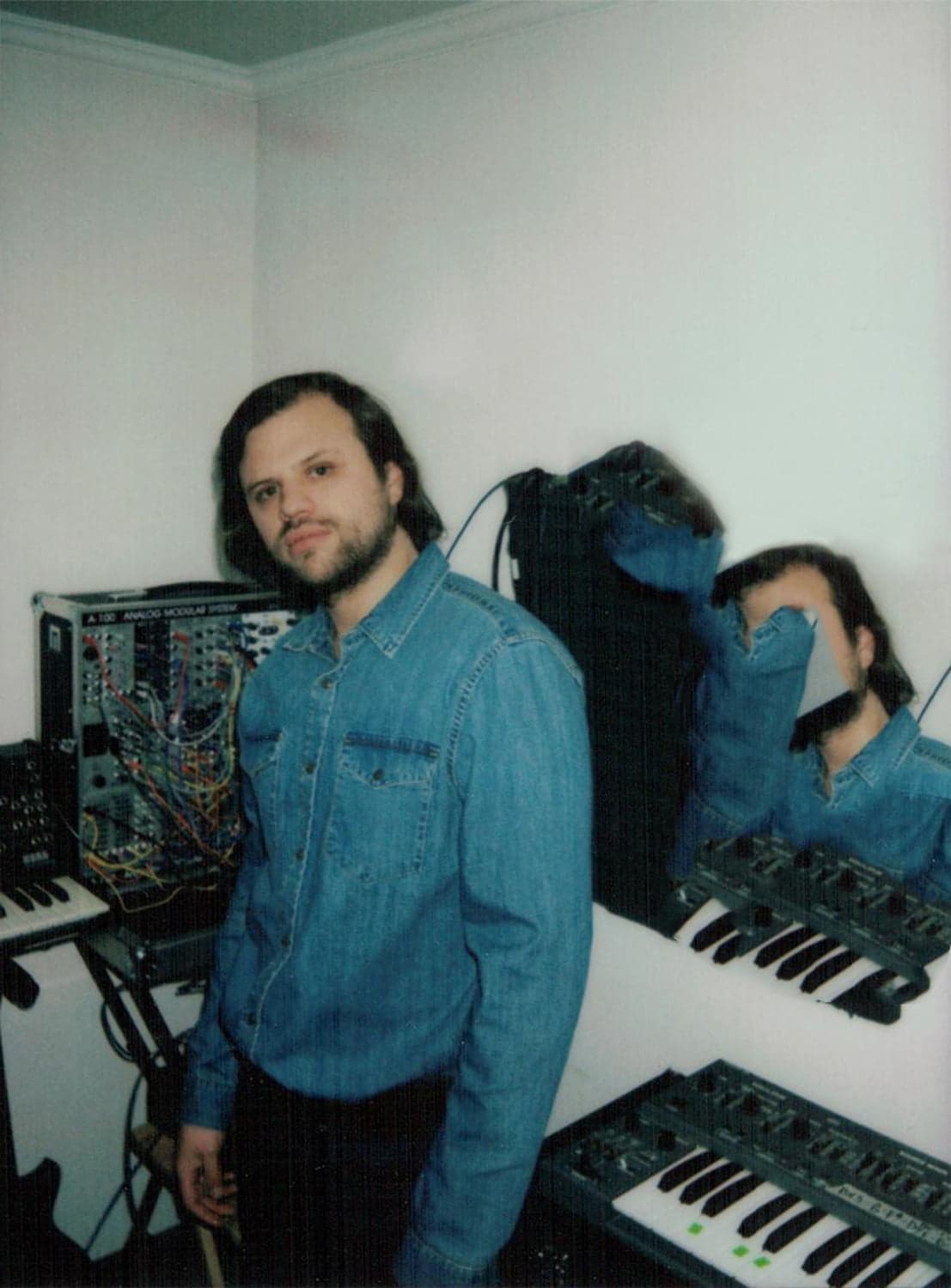 Moyano presenta su primer single por ISLA