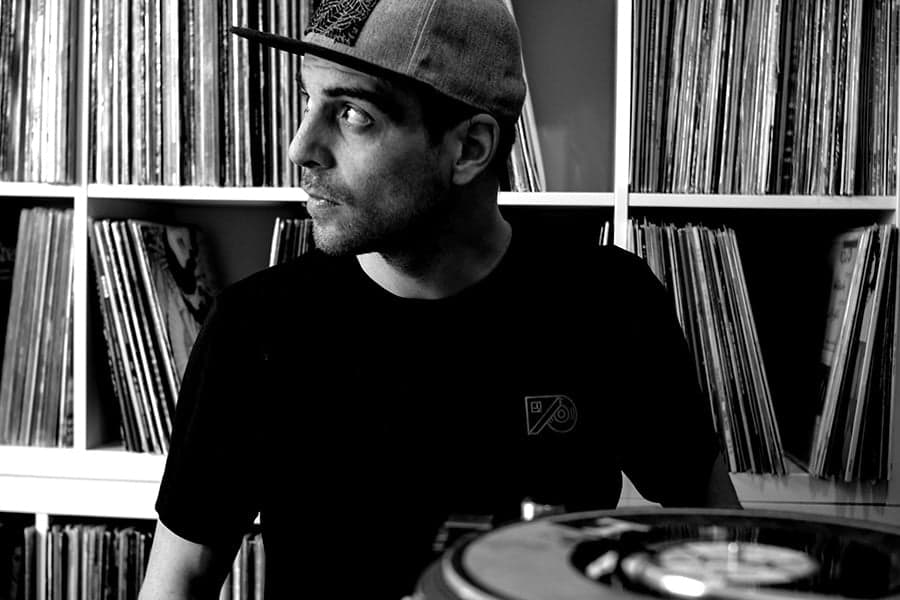 The Architect – Une Plage Sur La Lune